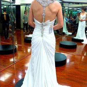 NWT-Maggie Sottero Ivory Wedding Dress - NEVER WORN!